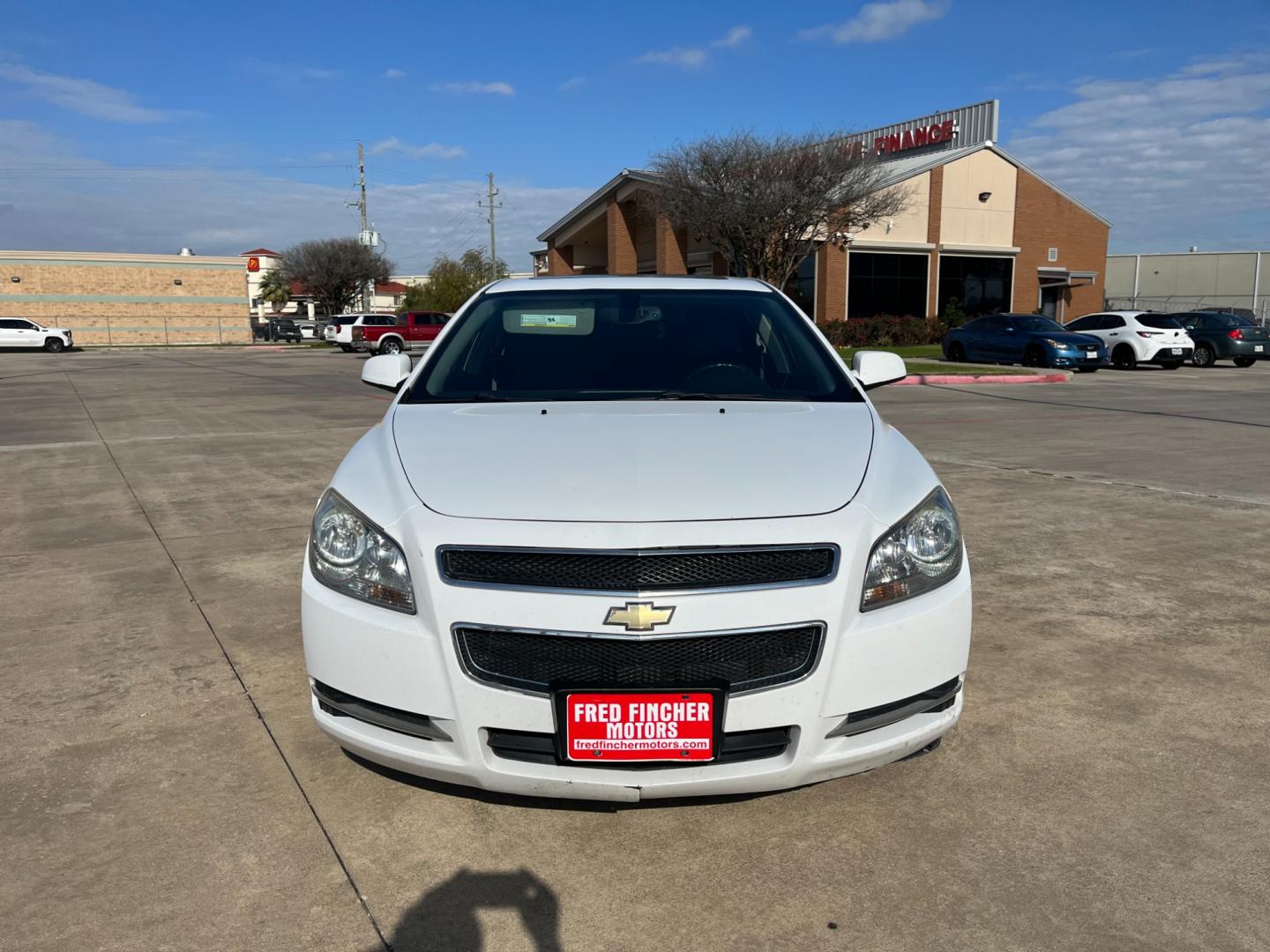 2010 white /black Chevrolet Malibu 2LT (1G1ZD5E09AF) with an 2.4L L4 DOHC 16V engine, 6-Speed Automatic transmission, located at 14700 Tomball Parkway 249, Houston, TX, 77086, (281) 444-2200, 29.928619, -95.504074 - Photo#1